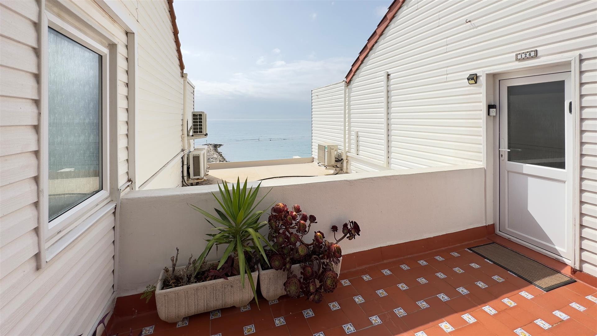  Image of Apartment - 1 Bathrooms for Sale in Both Worlds-Gibraltar, Image 8